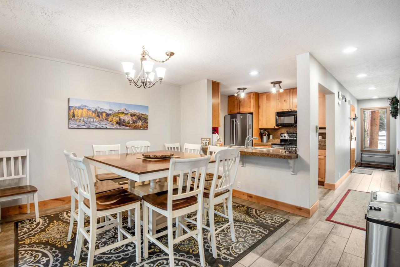The Pines Condos Кийстоун Екстериор снимка